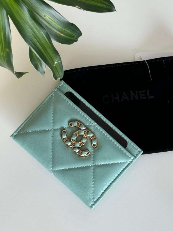 Chanel 19 Card Wallet Interlocking CC Logo - Image 20