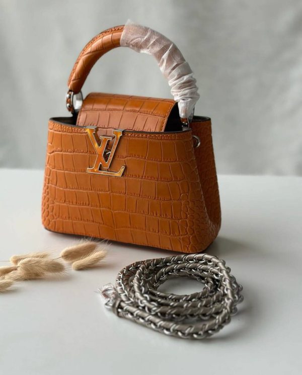 Louis Vuitton Capucines Crocodile Handbag - Image 5