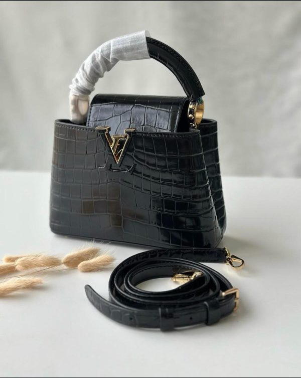 Louis Vuitton Capucines Crocodile Handbag - Image 9