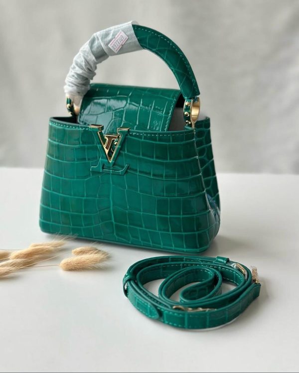 Louis Vuitton Capucines Crocodile Handbag - Image 3