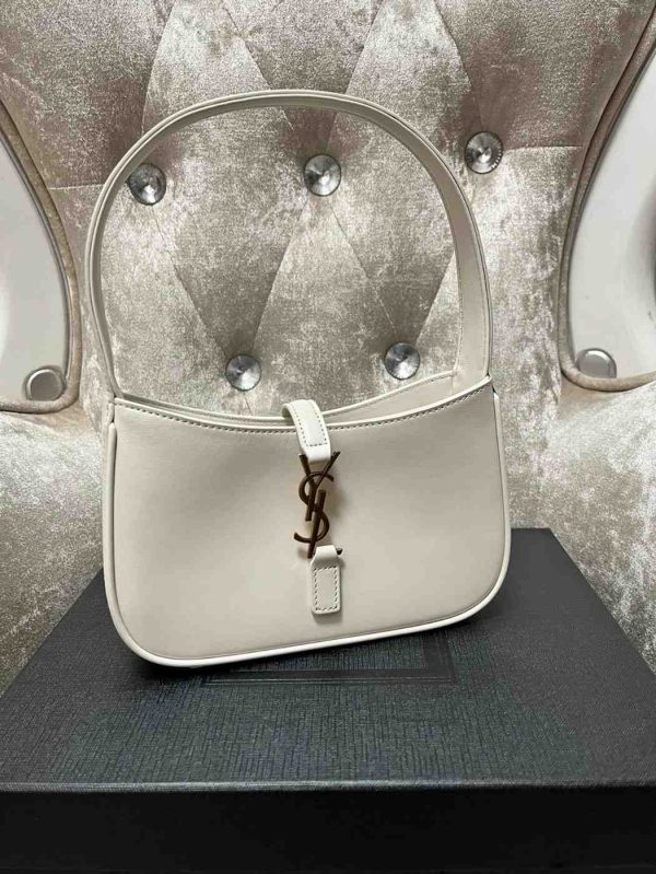 Saint Laurent Women's Le 5 à 7 Leather Hobo Bag