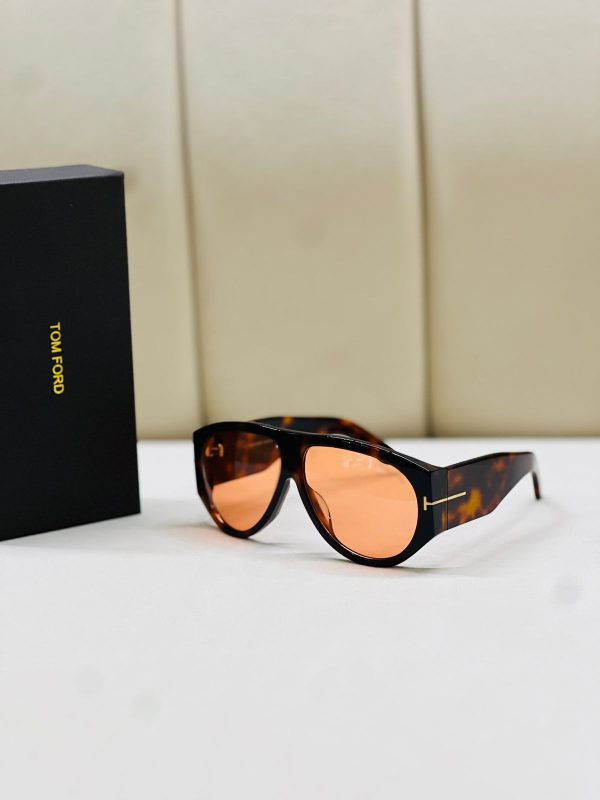 Sunglasses Tom Ford Unisex Neughman FT0882 - Image 2