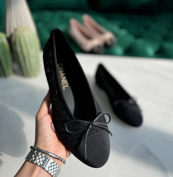 Chanel  Glittered Tweed Grosgrain Cap Toe Ballet Flats Beige Ecru Black - Image 3