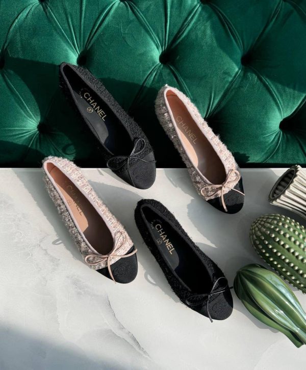 Chanel  Glittered Tweed Grosgrain Cap Toe Ballet Flats Beige Ecru Black