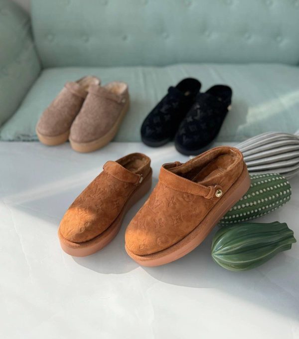 Louis Vuitton Aspen Platform Clogs - Image 4