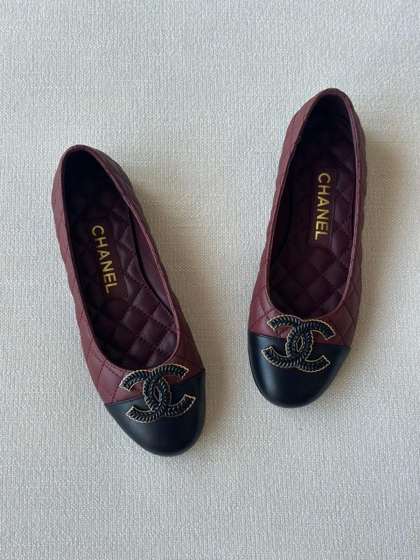Chanel ballet flat burgundy quilted lambskin large black cc logo - Image 4