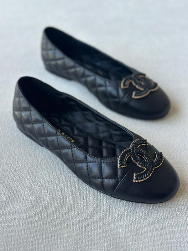 Chanel ballet flat burgundy quilted lambskin large black cc logo - Image 9