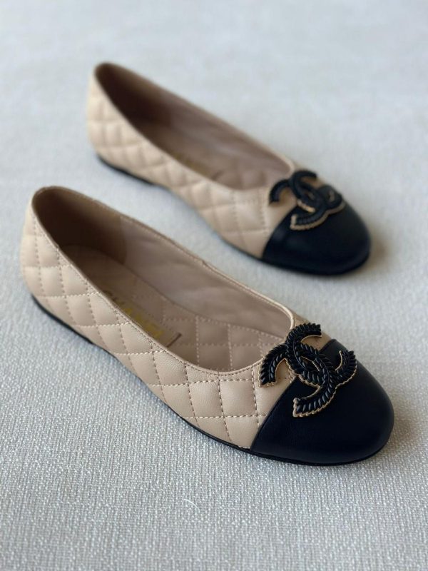 Chanel ballet flat burgundy quilted lambskin large black cc logo - Image 7