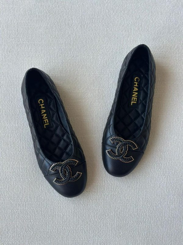 Chanel ballet flat burgundy quilted lambskin large black cc logo - Image 10