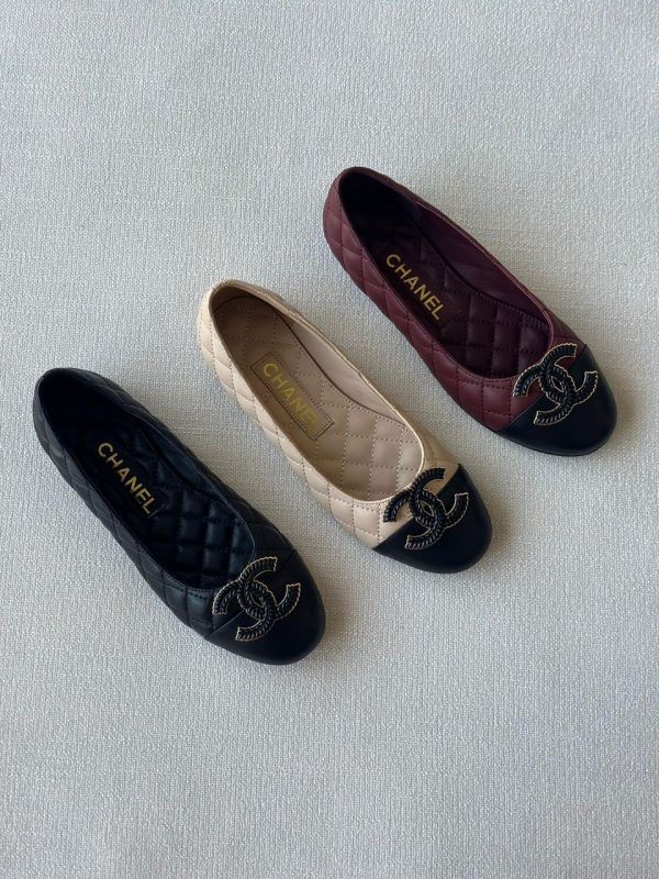 Chanel ballet flat burgundy quilted lambskin large black cc logo - Image 2