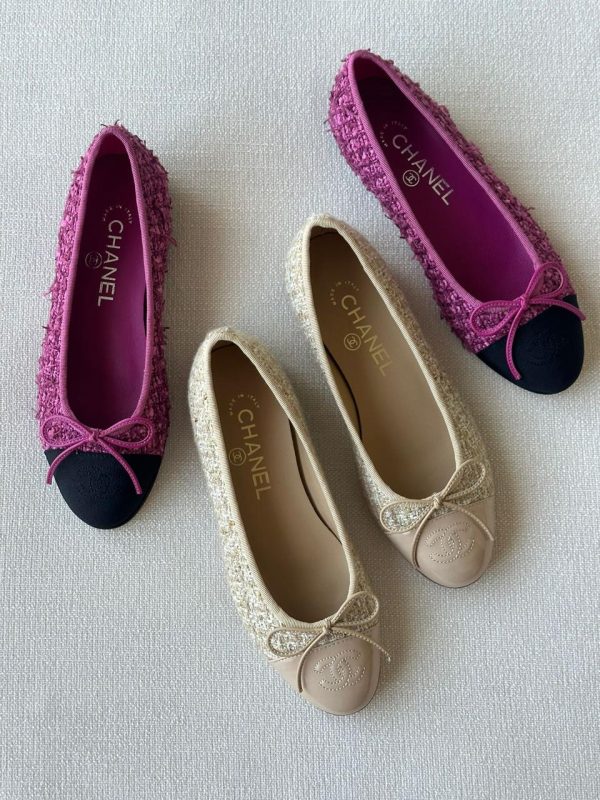 Chanel Cambon tweed ballet flats woman
