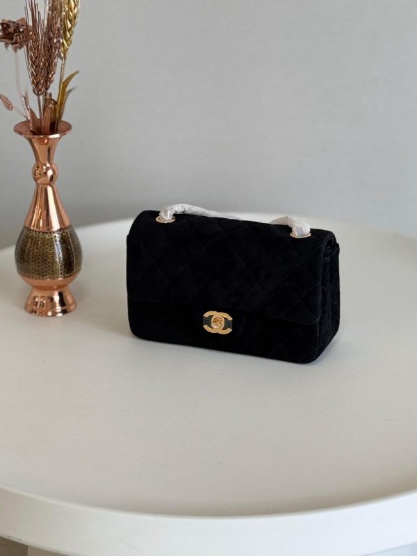 chanel velvet flap bag black