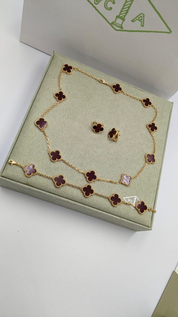 Van Cleef Necklace Set For Women - Image 9