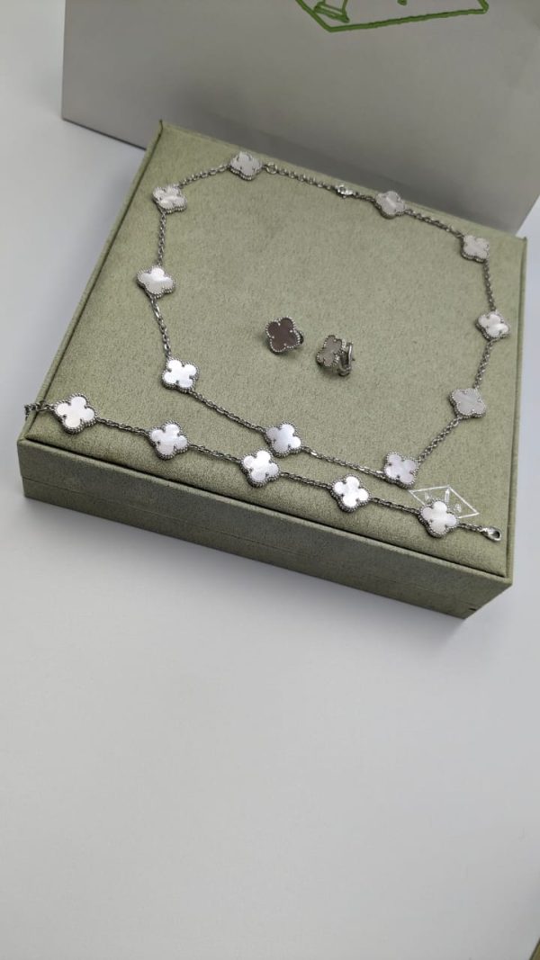 Van Cleef Necklace Set For Women - Image 13