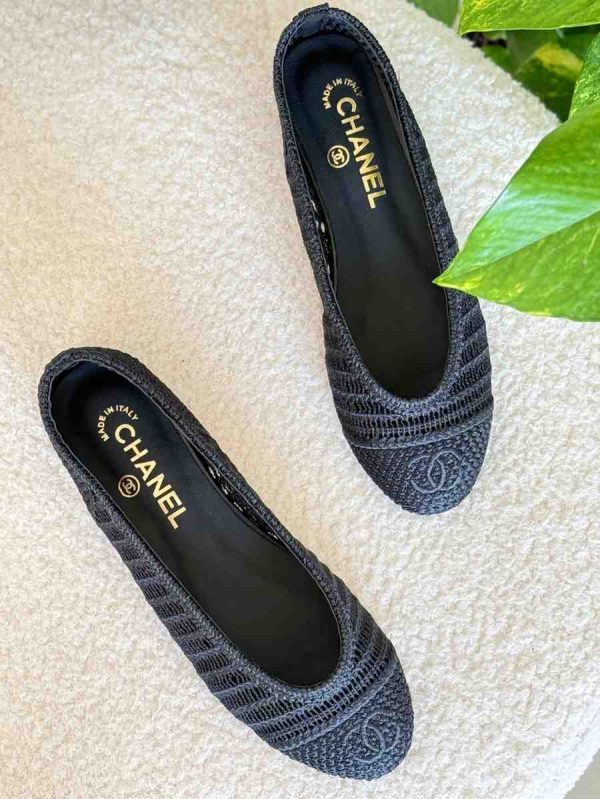 chanel raffia ballet flats black
