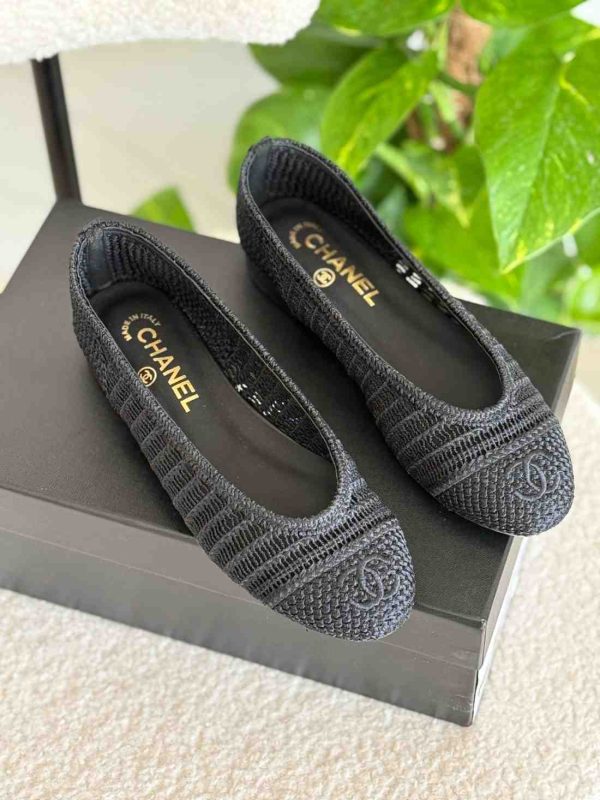 chanel raffia ballet flats black