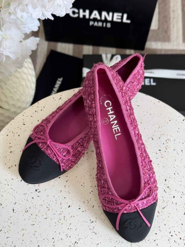 Chanel tweed ballet flats pink