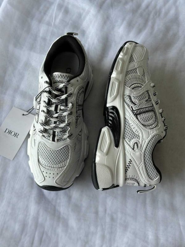 Dior chrono sneakers black & white