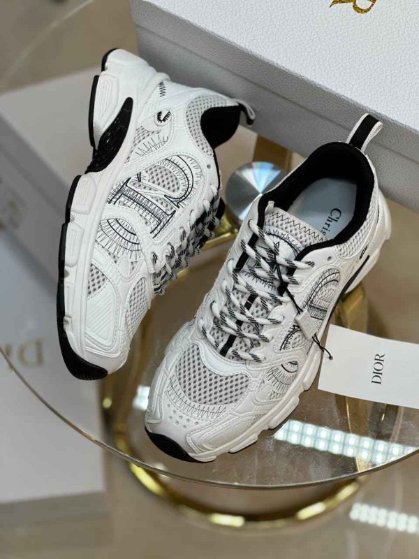 Dior chrono sneakers white