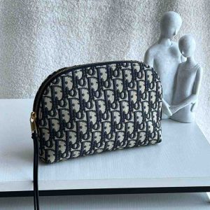 dior montaigne oblique cosmetic pouch