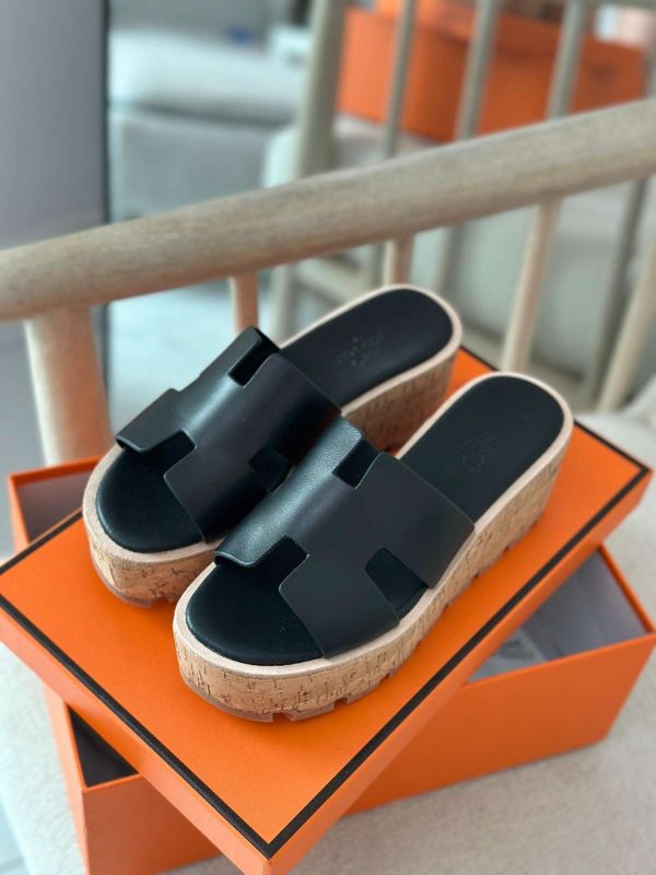 Hermes eze 30 women's sandals black