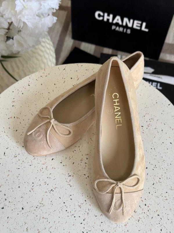 Chanel round toe ballet flats beige