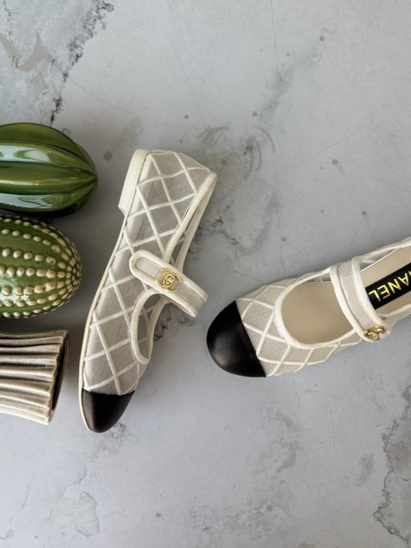 Chanel coco beach mary janes white