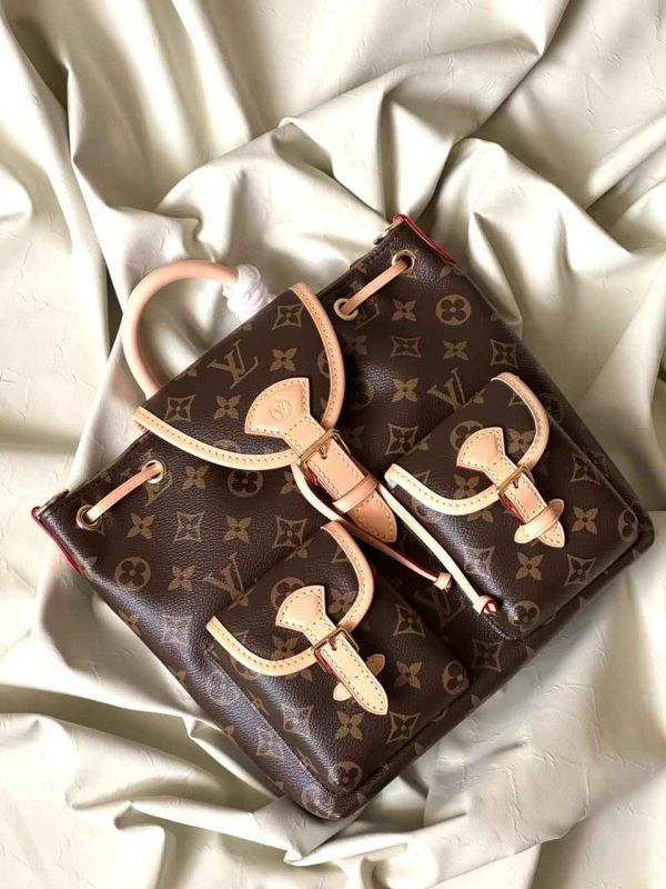 louis vuitton excursion pm backpack