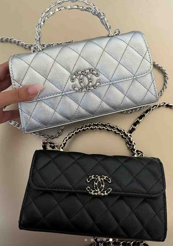 Chanel 23p kelly with chain handle black white