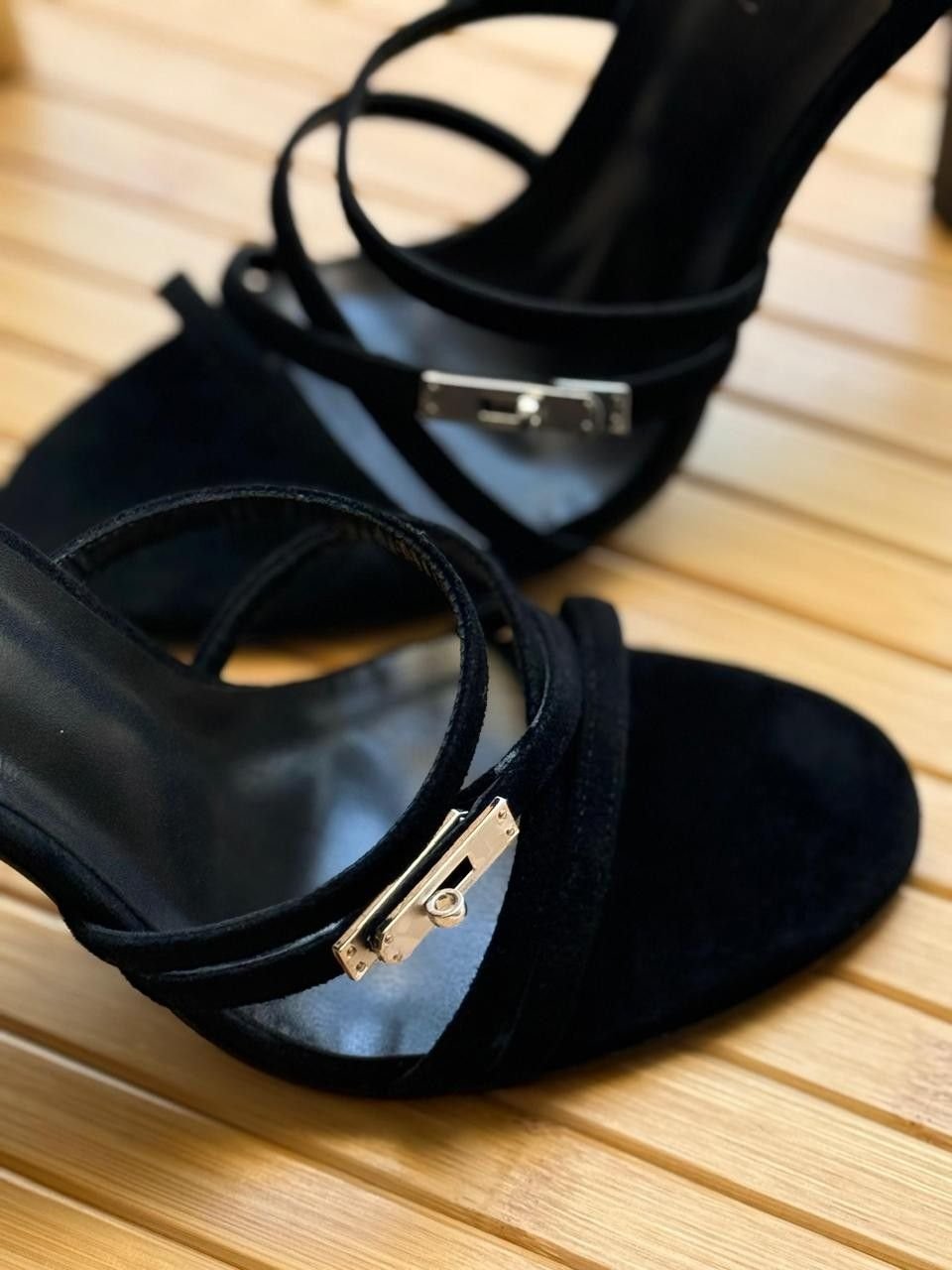 Hermes lipstick 105 sandals black