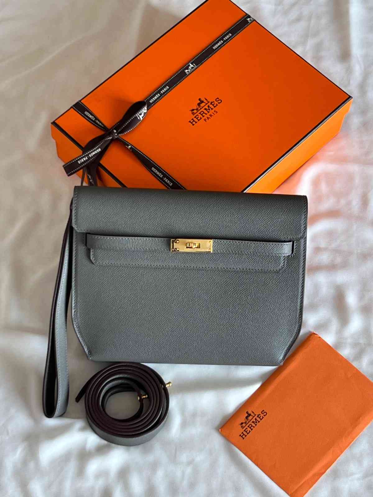 Hermès Kelly Depeches 25 Pouch in Togo leather - Image 2