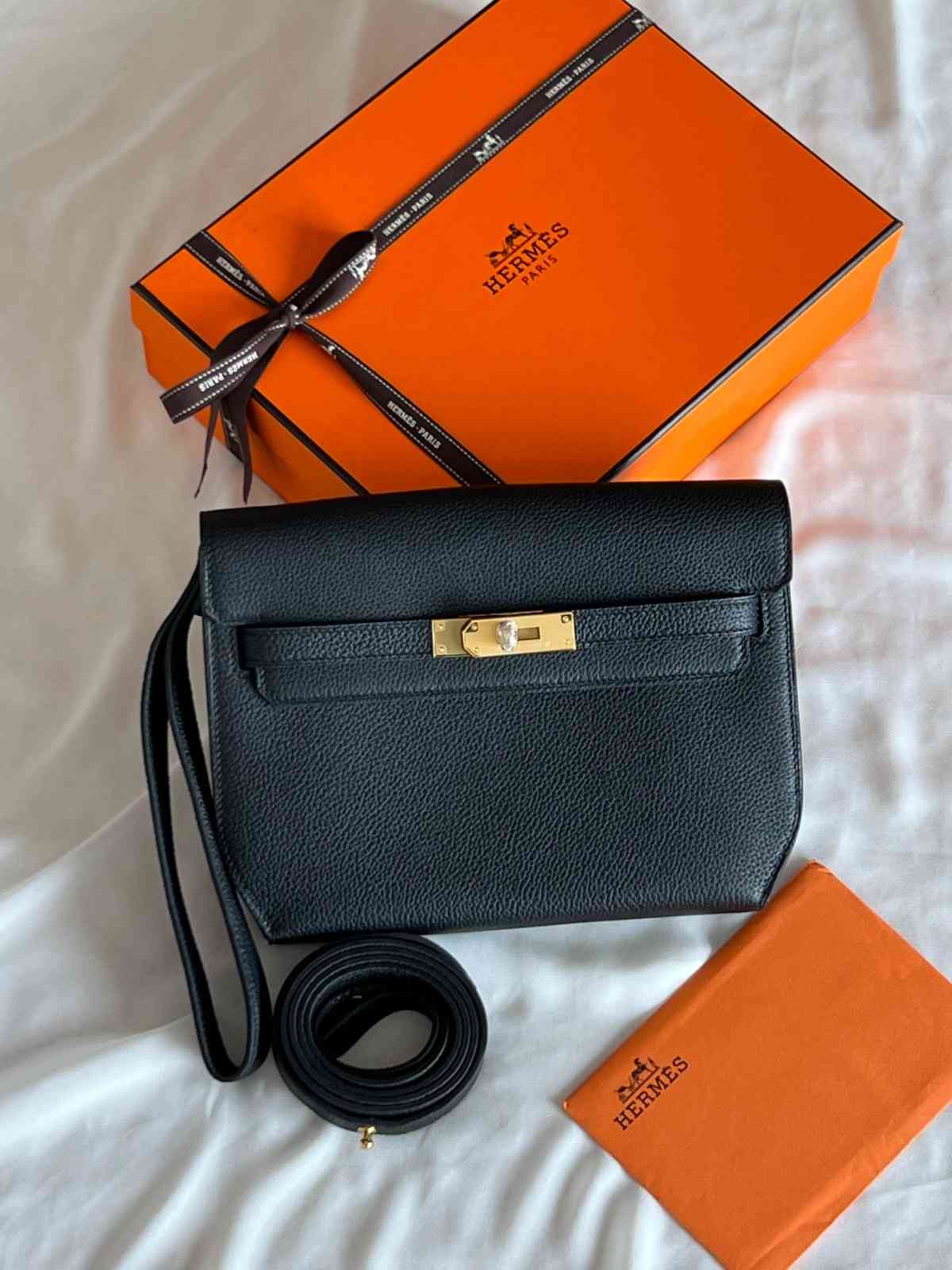 Hermès Kelly Depeches 25 Pouch in Togo leather - Image 8