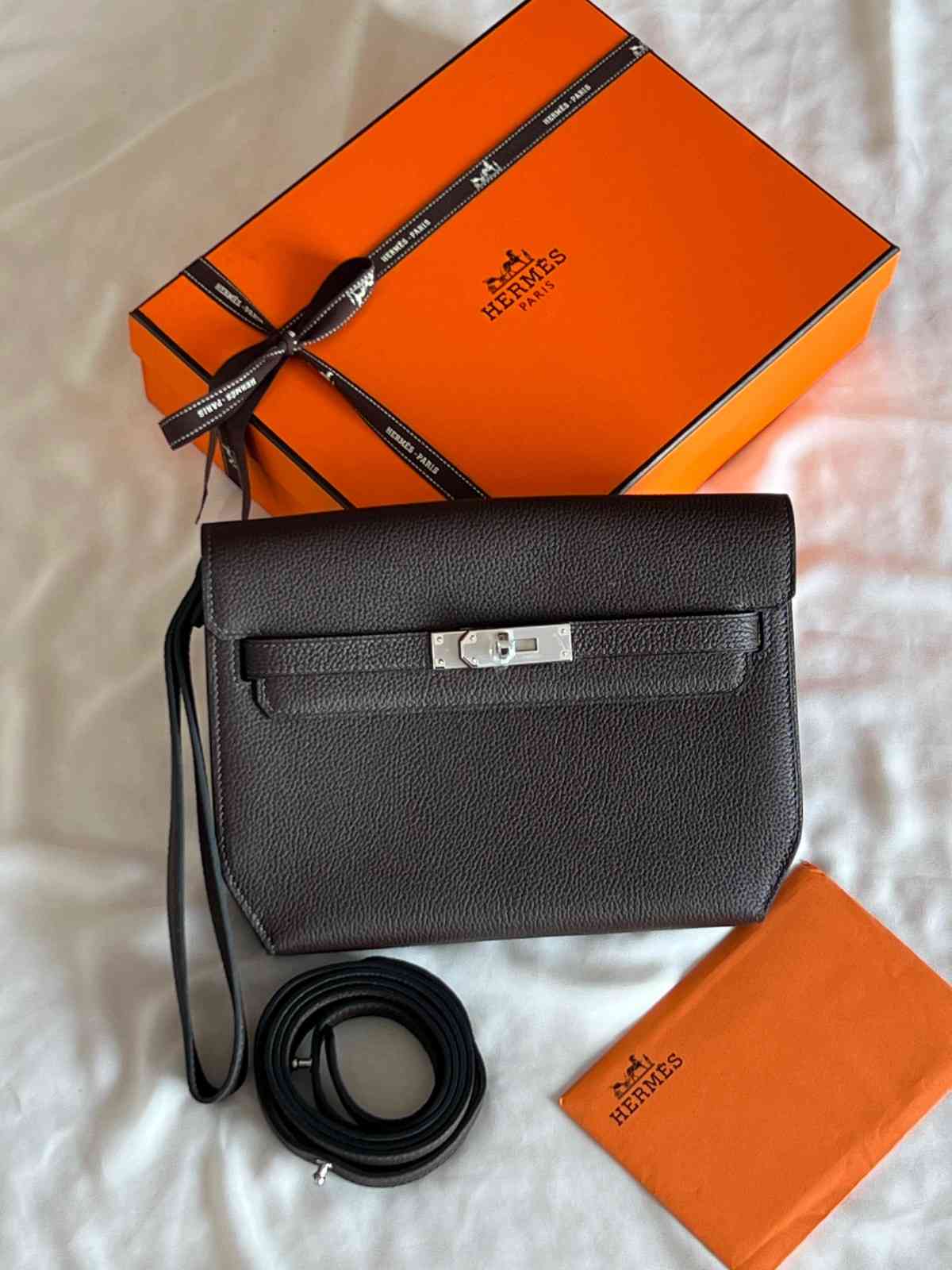 Hermès Kelly Depeches 25 Pouch in Togo leather - Image 6