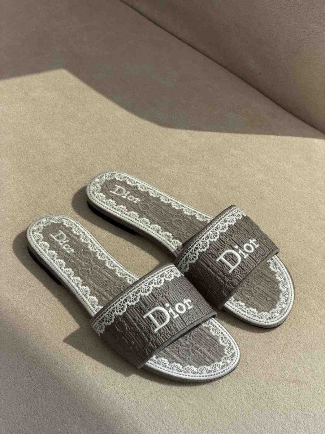 Dioramour Dior Dentelle Slipper For Women - Image 2