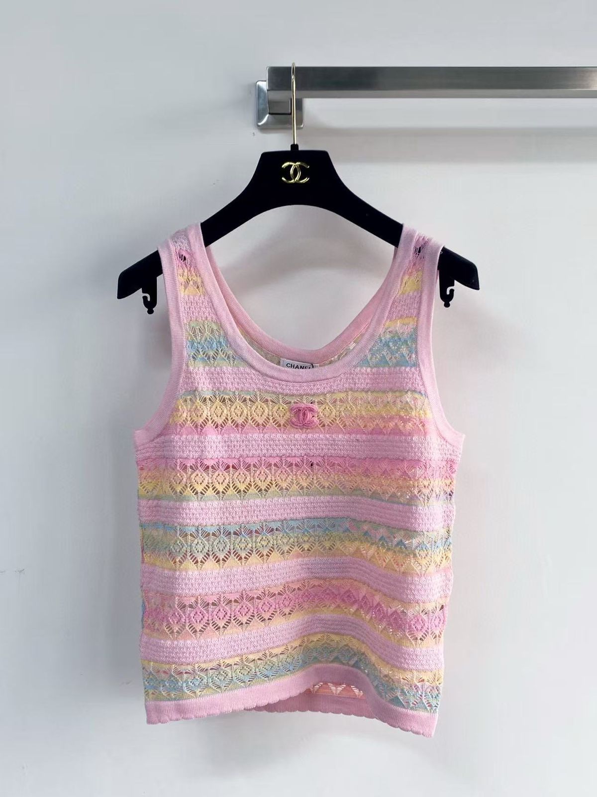 Chanel Pastel Knit Sleeveless Top – Multicolor Lace Design