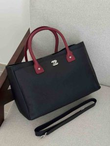 Chanel Executive Cerf Tote Black Caviar Leather (1)