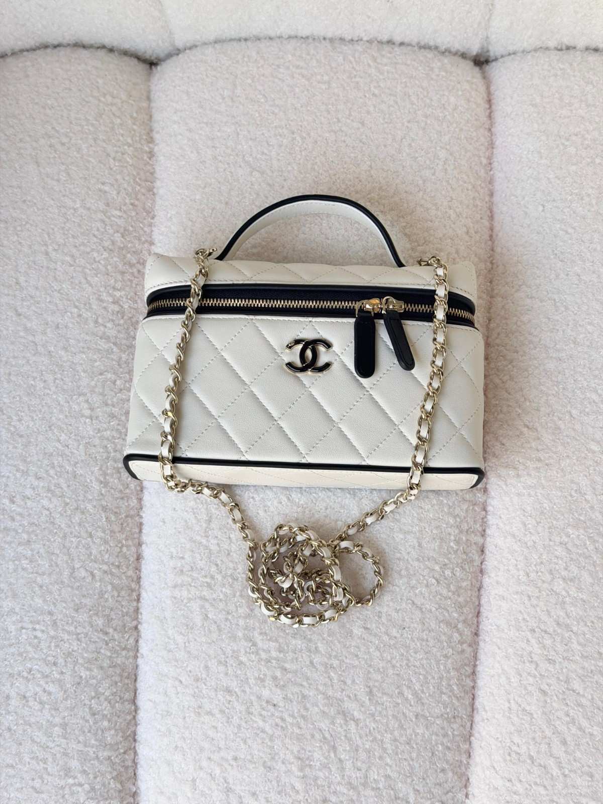 Chanel Top Handle Vanity Bag - Image 2