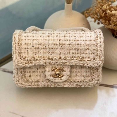 Chanel Off White Tweed Crafted Signature Interlocking CC Flap Bag
