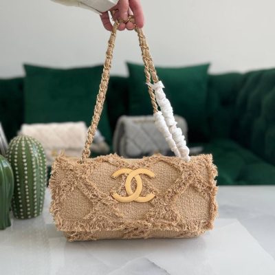 chanel Beige tweed bag