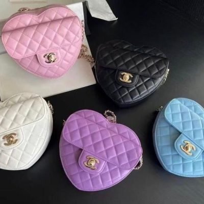 Chanel 22s heart bag small