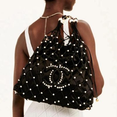 Chanel pearl beach bag black