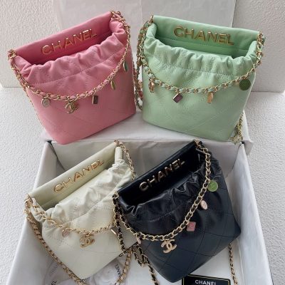 Chanel 22 mini handbag