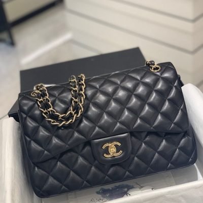 Chanel jumbo double flap bag black