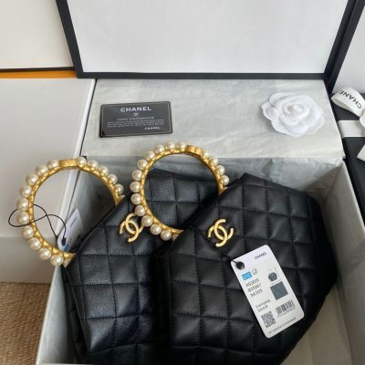 Chanel pearl handle hexagon clutch bag black