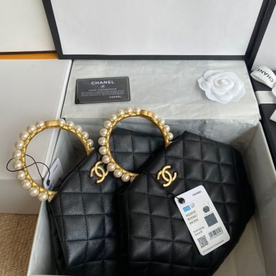 Chanel pearl handle hexagon clutch bag black