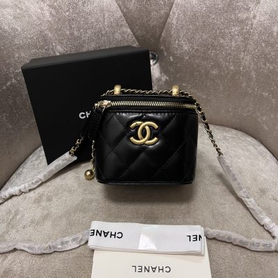 Chanel pearl crush mini vatican case black Chanel pearl crush mini vatican case black