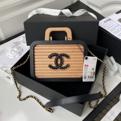 Chanel Beech wood square vanity case Chanel Beech wood square vanity case