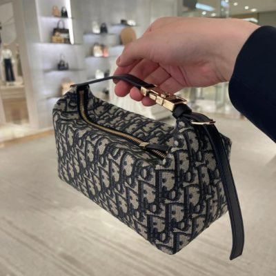 dior oblique travel nomad pouch replica