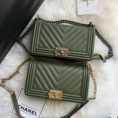 Chanel boy chevron bag dark green medium