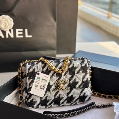 Chanel 19 tweed flap bag black & white